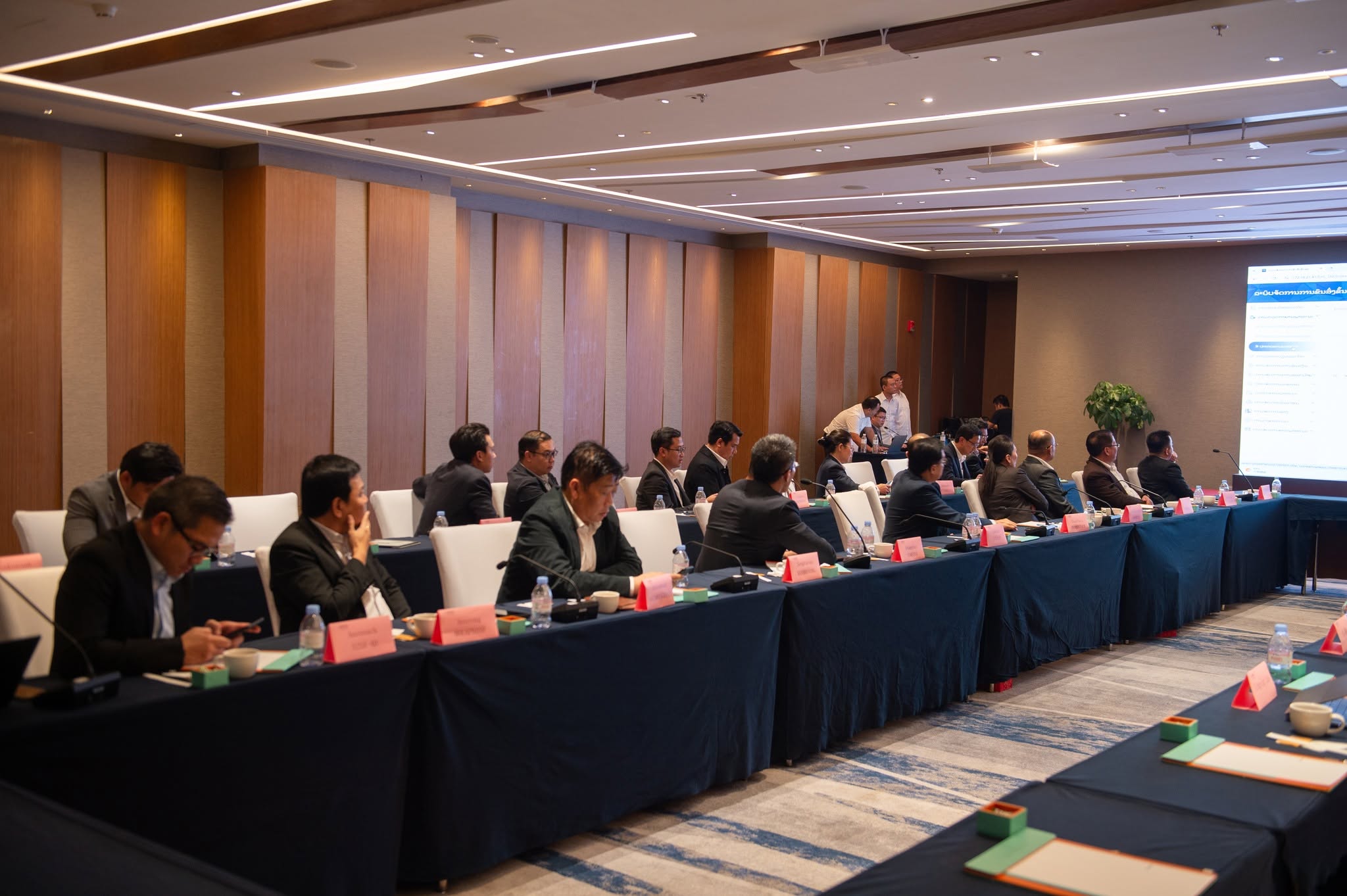 Lao Government Delegation Visits Hangzhou to Review IVRTMS Technologies and Project Solutions