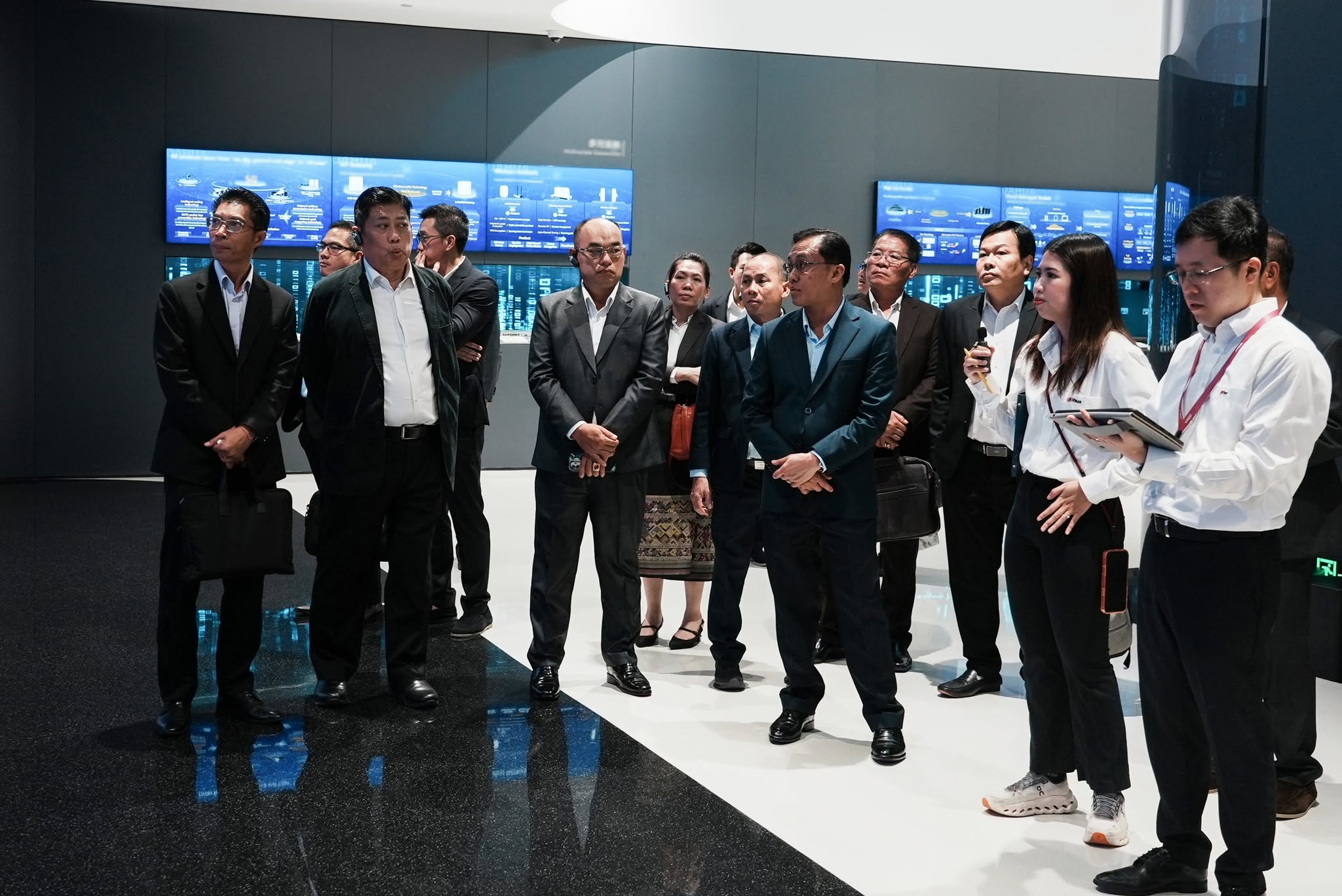 Lao Government Delegation Visits Hangzhou to Review IVRTMS Technologies and Project Solutions